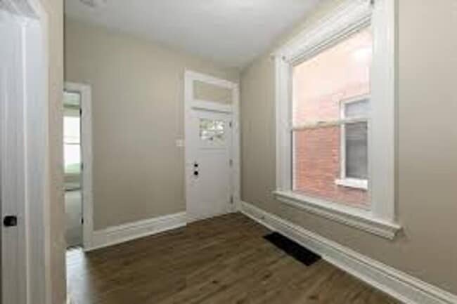 Building Photo - Greenup Duplex