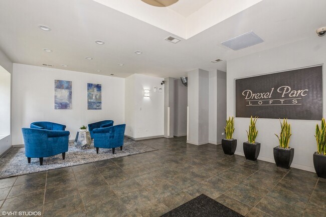 Building Photo - 4537 S Drexel Blvd