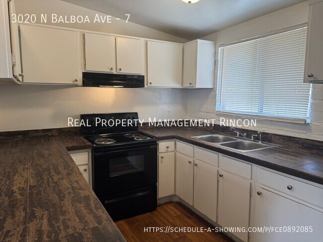 Foto del edificio - 3020 N Balboa Ave