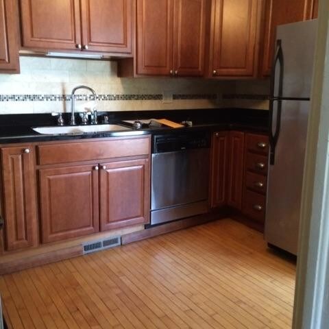 Kitchen - 114 E Johnson St