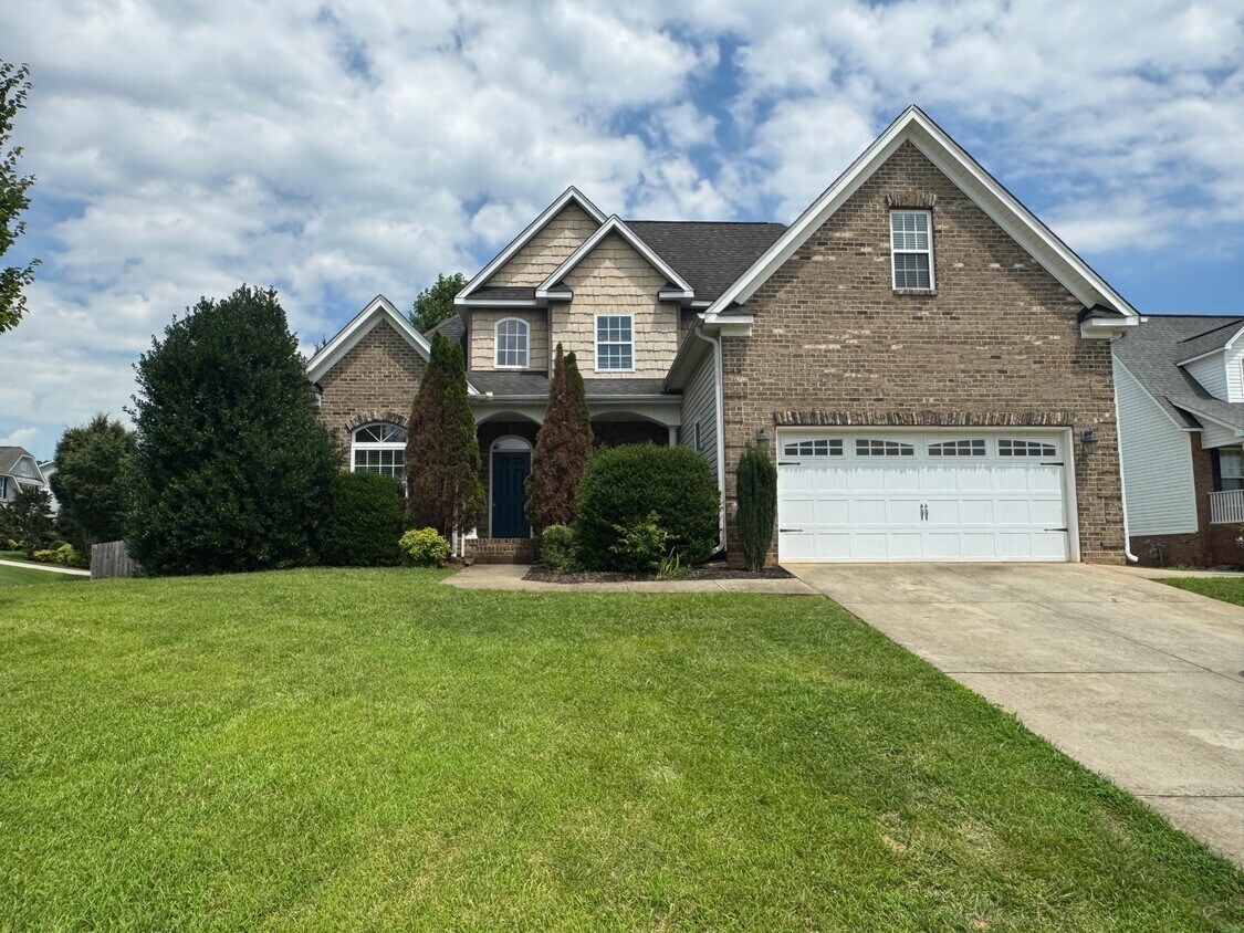 Foto principal - 4852 Knollview Dr