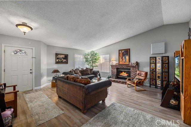 Foto del edificio - 44115 Hunter Ct