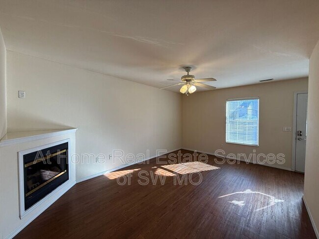 Foto del edificio - 1820 W Walnut Lawn St