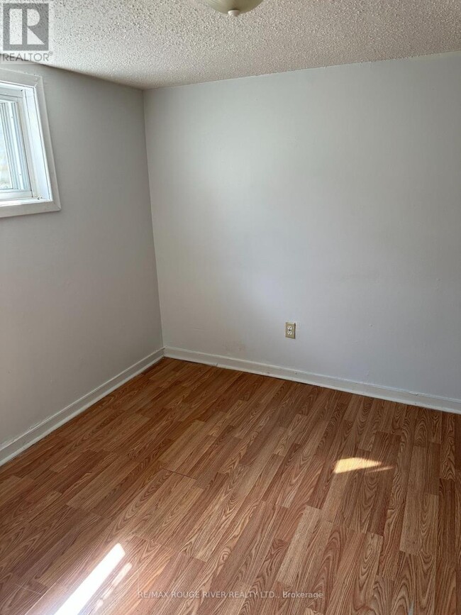 Building Photo - 27 Haileybury Dr