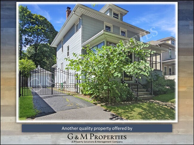 Foto del edificio - 4-Bedroom Rental - Walk to Strong Hospital!