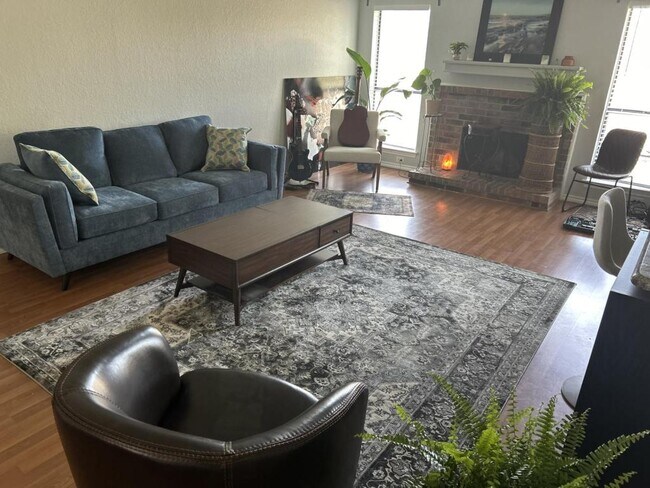 Foto del edificio - 1417 Seely St