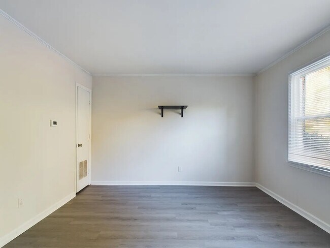 Foto del edificio - 622 Eastview Ct