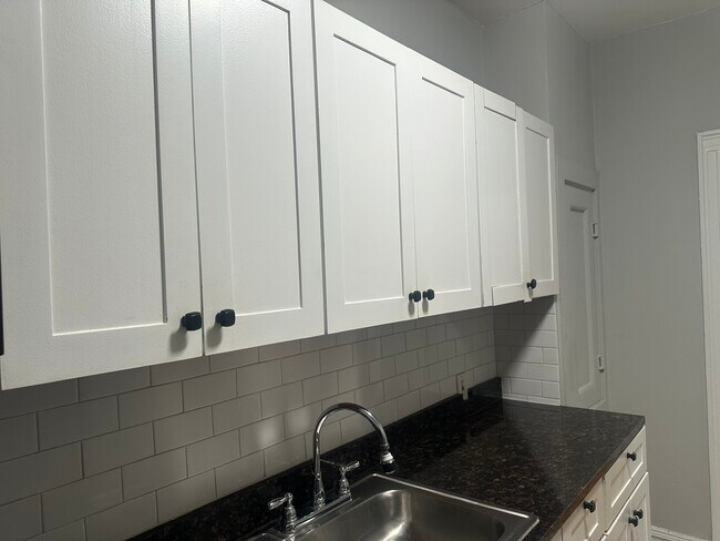 Foto del edificio - 115 Fairview Ave