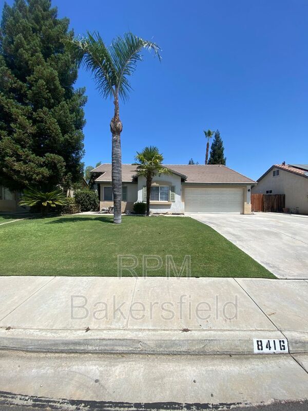 Building Photo - 8416 Mainsail Dr