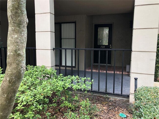 Foto del edificio - 1055 Kensington Park Dr