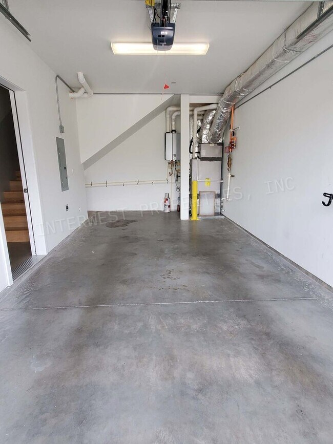 Foto del edificio - PERE02--*