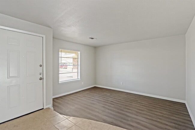 Building Photo - 12019 Sharpcrest St