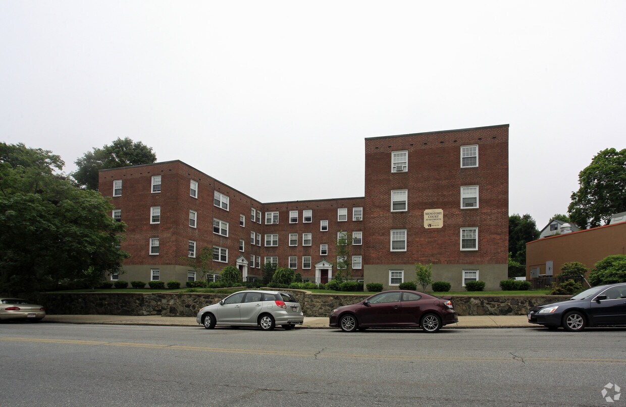 Primary Photo - Menotony Court