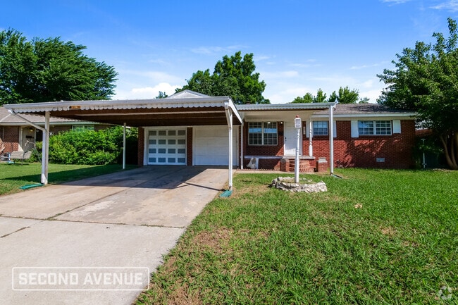 Building Photo - 2517 SW 67th St