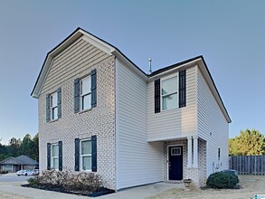 Building Photo - 330 Reed Way