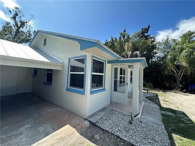 Building Photo - 1644 26th Ave