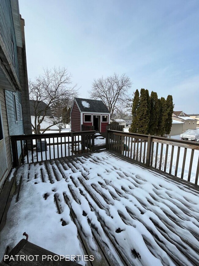 Foto del edificio - 2 br, 1 bath House - 527 W Benton St