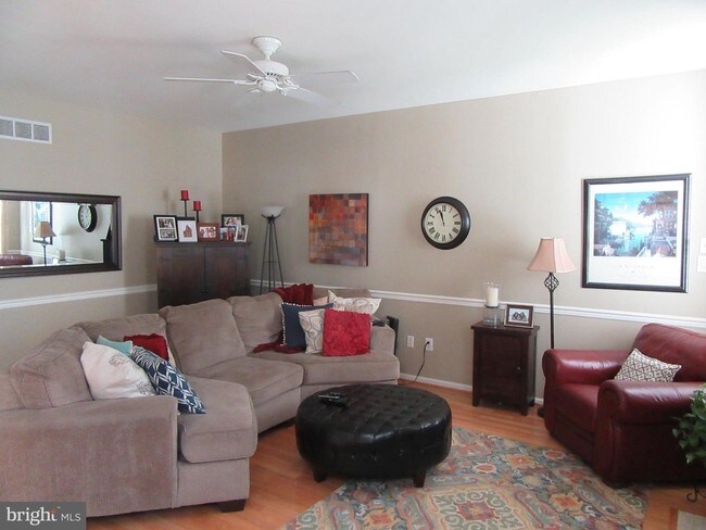 Foto del edificio - 256 Honey Hollow Ln