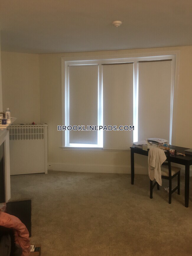 Foto del edificio - 1223 Beacon St