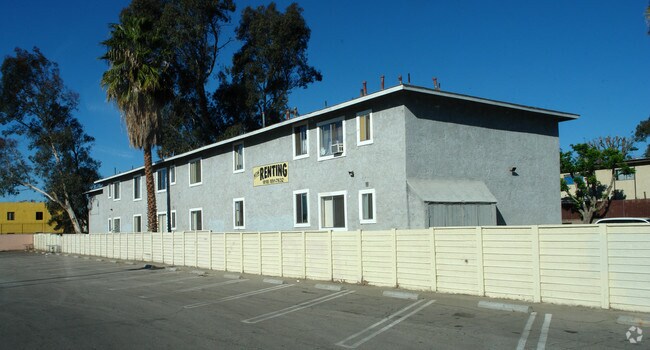 Foto del edificio - Wakefield Village