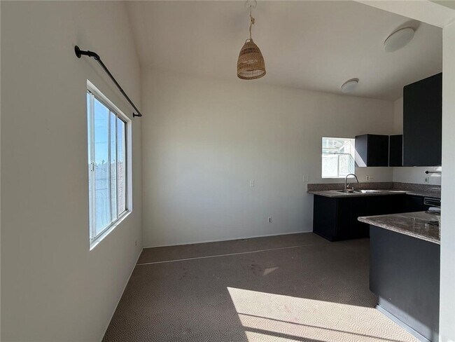 Foto del edificio - 911 N Beaudry Ave