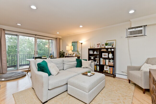 Foto del edificio - 4136 N California Ave