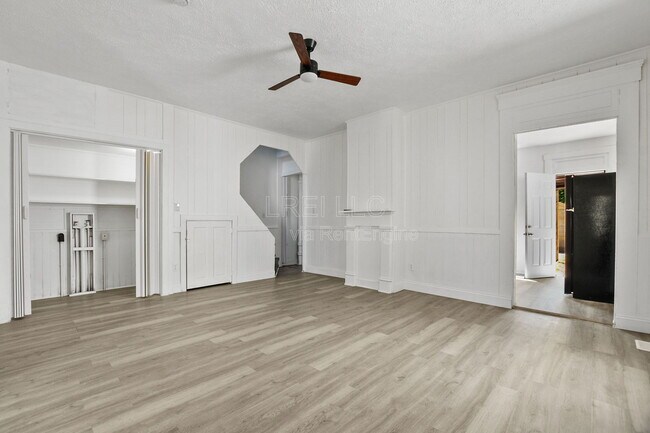 Building Photo - 2024 Lytle St