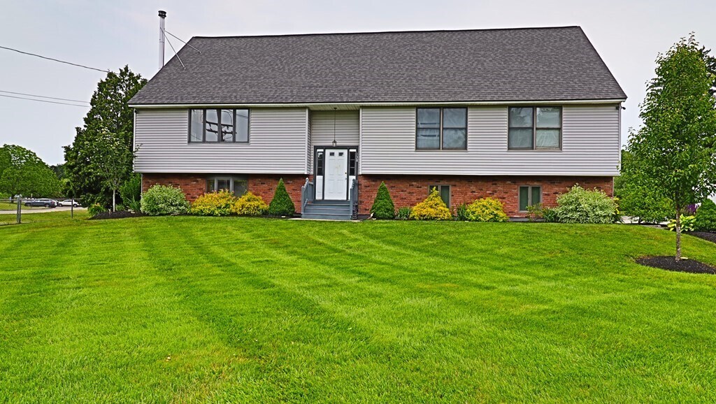 138 Forest Ave, Hudson, MA 01749 House for Rent in Hudson, MA