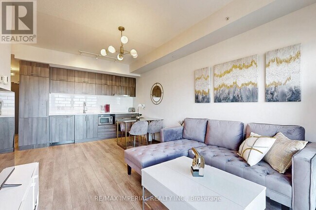 Photo du bâtiment - 8081-8081 Birchmount Rd