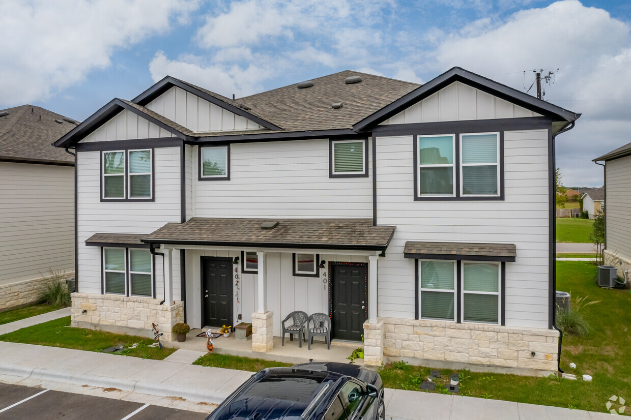 Building Photo - Blakes Bend Townhomes