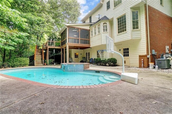 Building Photo - 510 Jacaranda Ct
