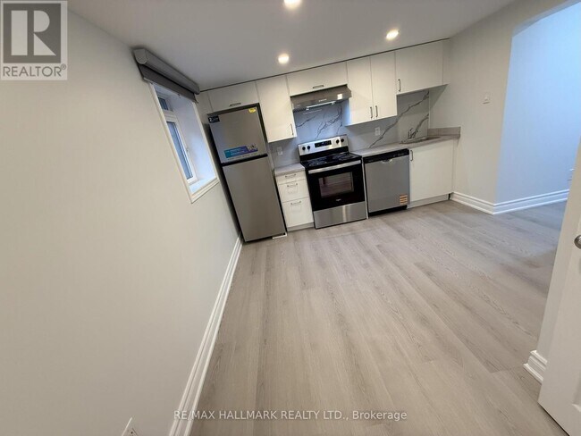 Photo du bâtiment - 382 Burnhamthorpe Rd