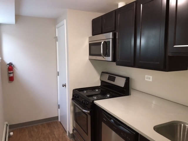 Interior Photo - 720 Crescent St