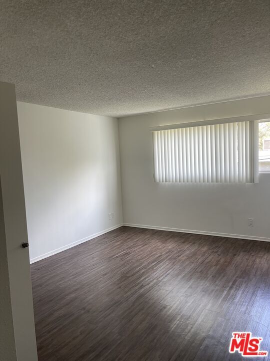 Foto del edificio - 1820 S Bentley Ave