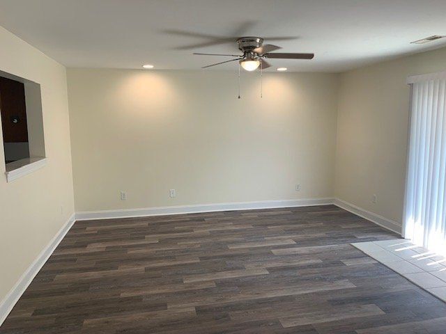 Foto del edificio - 4109A Brook Creek Ln