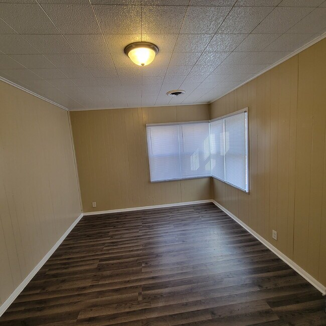 Foto del edificio - Mars Hill 2BR House w/Garage and Fenced Backyard!