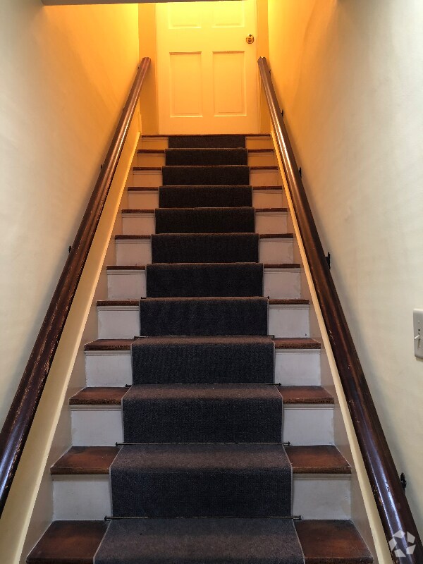 Apartments under 2,500 in Lincoln, VT 1 Rentals