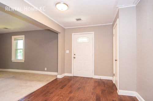 Building Photo - 5101 Hardy-