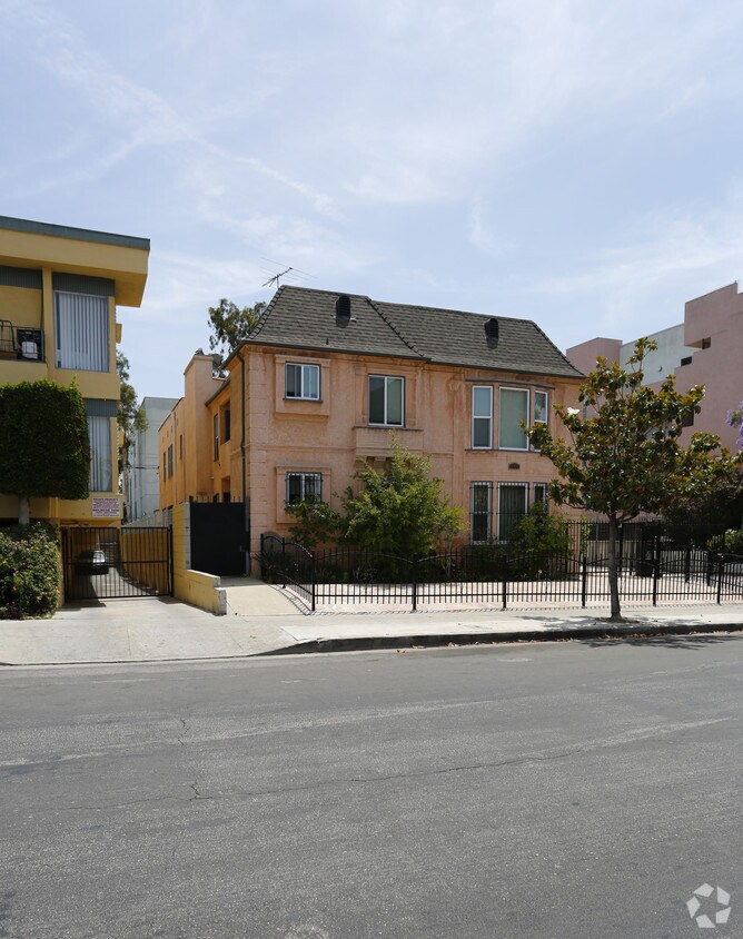 Foto del edificio - 862 S St Andrews Pl