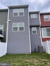 Building Photo - 51 Cecily Way