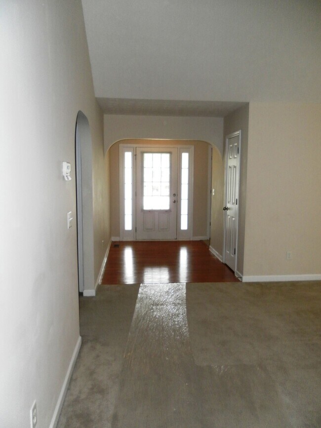 Foto del edificio - 3 bed 2 bath ranch with full basement!
