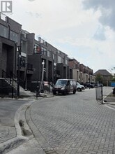 Building Photo - 5 Bancroft Ln