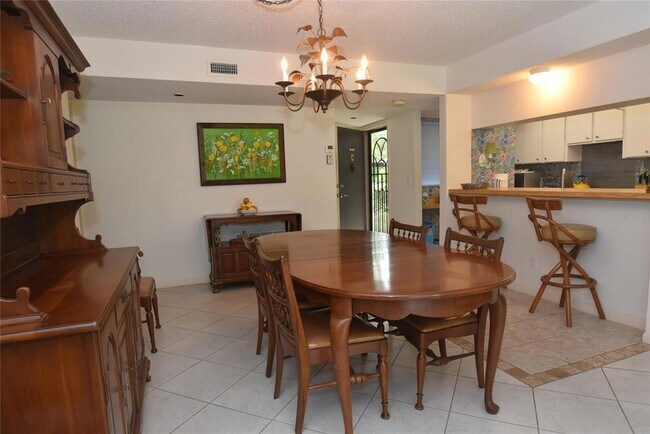 Foto del edificio - 1703 Pelican Cove Rd