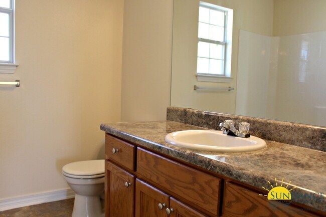 Foto del edificio - Beautiful 4 Bedroom Home in Crestview