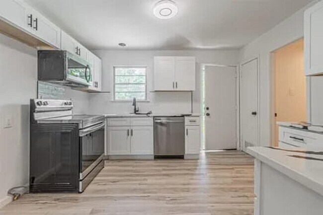 Photo - 2510 Blyth Dr House