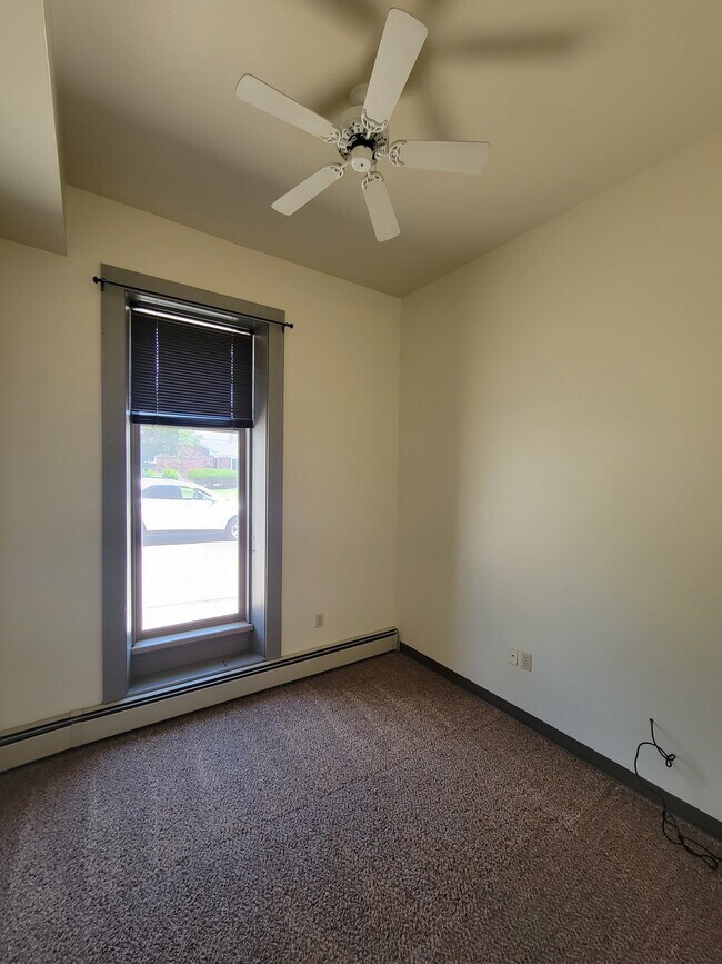 Foto del edificio - 103 N Wisconsin St