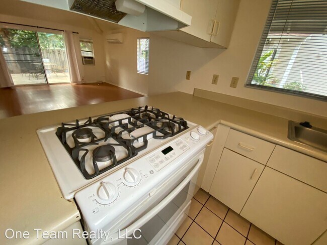 Building Photo - 2 br, 2 bath House - 91-1040 Palala St,