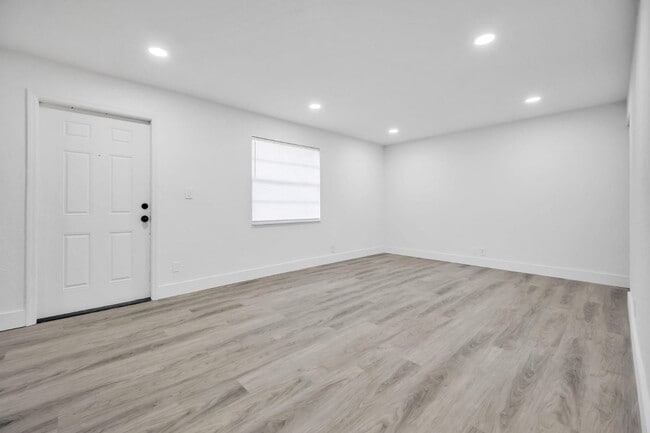 Foto del edificio - 1015 NE 17th Ave