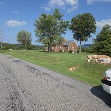 Building Photo - 824 Crooked Oak Rd