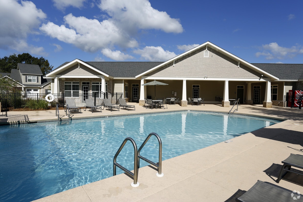 The Atrium Apartments in Daphne, AL